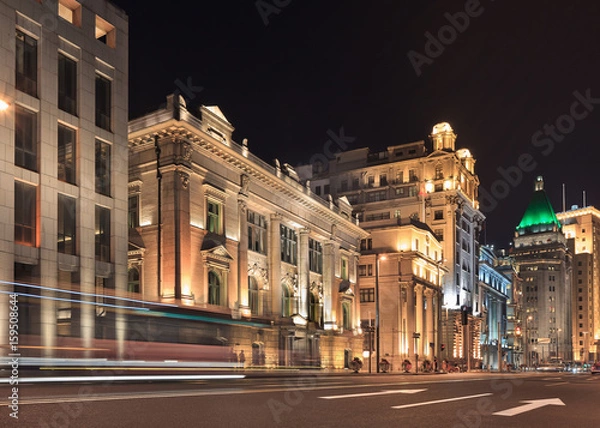 Obraz Colonial architecture at Bund Boulevard at night, Shanghai, China