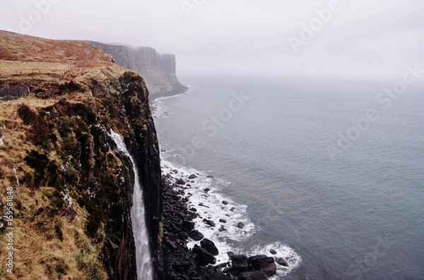 Obraz kilt rock, cost of isle of skye, waterfall, scotland, uk