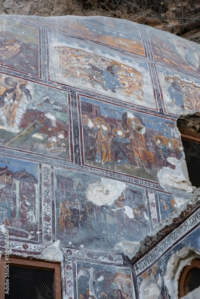 Obraz Sumela Monastery is a Greek Orthodox monastery and church complex. The structure and detailed frescoes were built in 386 AD.