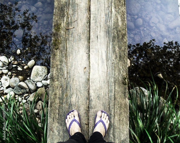 Obraz Feet on a Bridge
