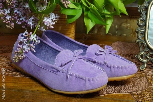 Obraz Женские туфли сиреневого цвета