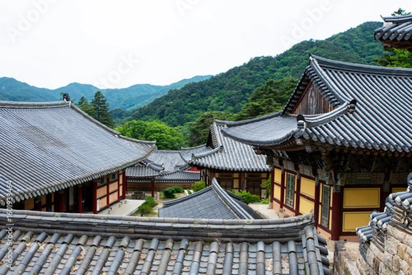 Obraz Korean temple with mountain views