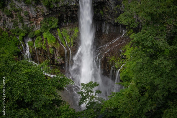 Obraz 新緑の日光華厳の滝
