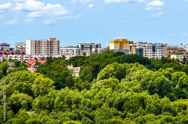 Fototapeta Panoramic view of Ursynow residential district with Skarpa Ursynowska escarpment seen from eastern perspective of Vistula river and Wilanow of Warsaw in Poland