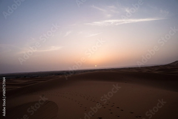 Fototapeta モロッコ サハラ砂漠朝日