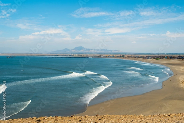 Fototapeta longest surfing left in the world peru