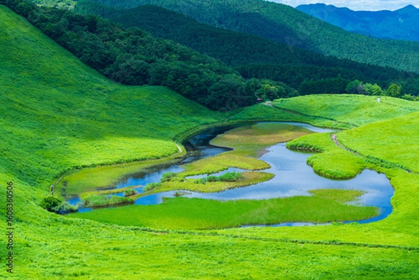 Fototapeta 奈良県　曽爾高原　お亀池眺望