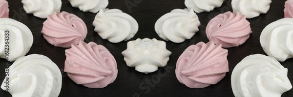 Fototapeta White and pink meringue cookies pattern