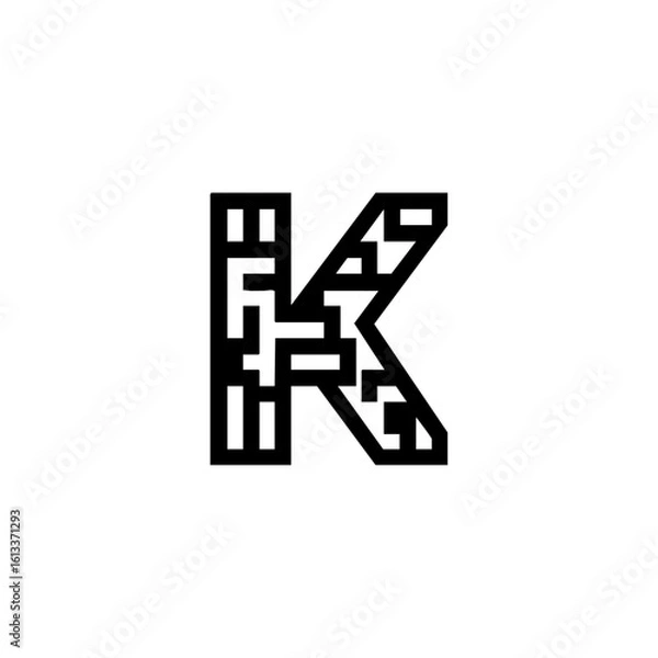 Fototapeta Minimalist maze-style letter "K" created with thick black lines and geometric structure, symbolizing logic, complexity, and digital aesthetics.
