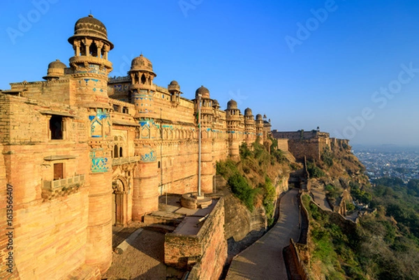 Fototapeta グワーリヤル城塞のマーン・マンディル宮殿