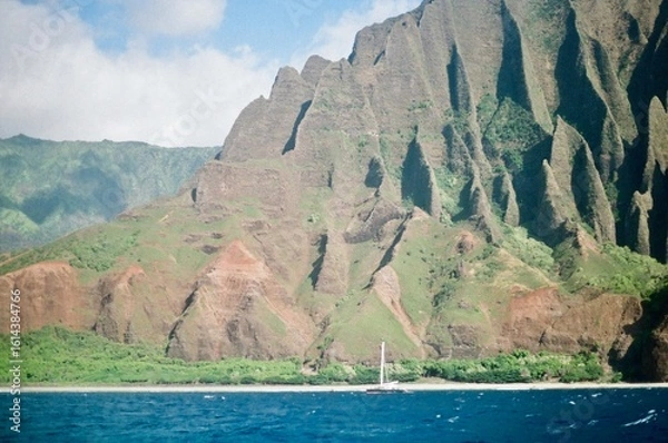 Fototapeta ocean and the mountains