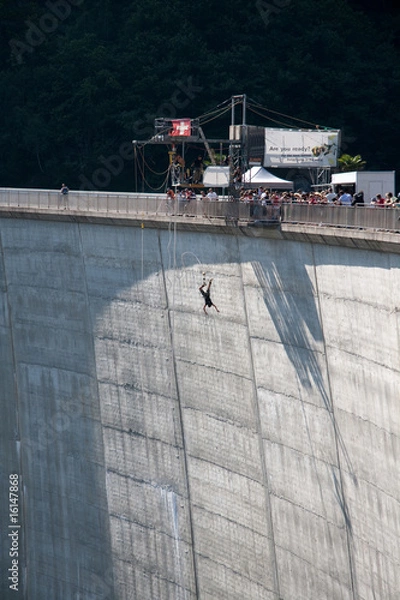Obraz Bungee Jumping on Val Verzasca Dam