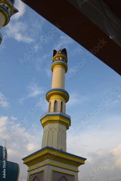 Obraz The magnificent architecture of the Grand Mosque in Mataram City, Lombok Island, Indonesia, against a blue sky