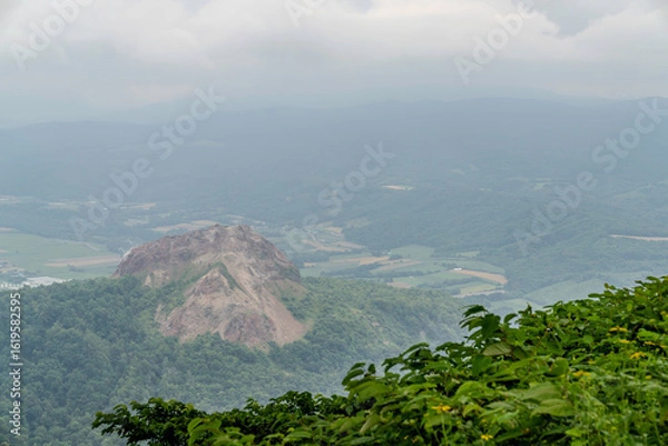 Obraz 有珠山洞爺湖展望台から見た昭和新山
