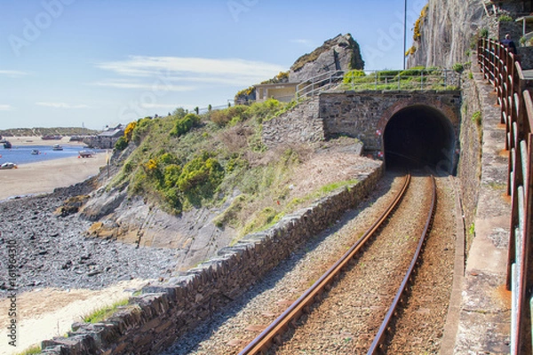 Obraz Railway tunnel besides the beach in Barmouth, North Wales