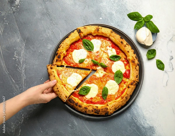 Obraz 클래식 마르게리타 피자, 신선한 바질과 모짜렐라 치즈가 어우러진 이탈리안 피자 클로즈업