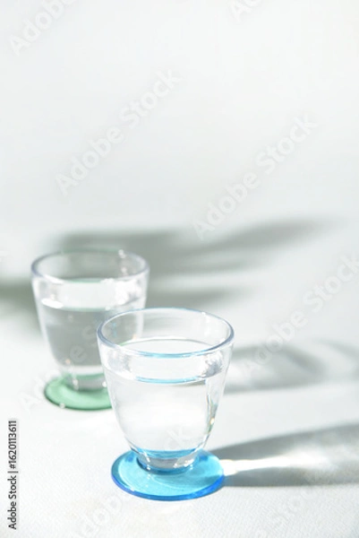 Obraz 水の入った２つのグラス
