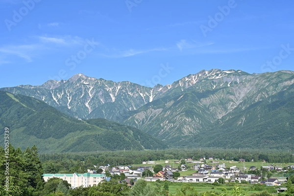 Fototapeta 白馬村から望む五竜岳と唐松岳／長野県