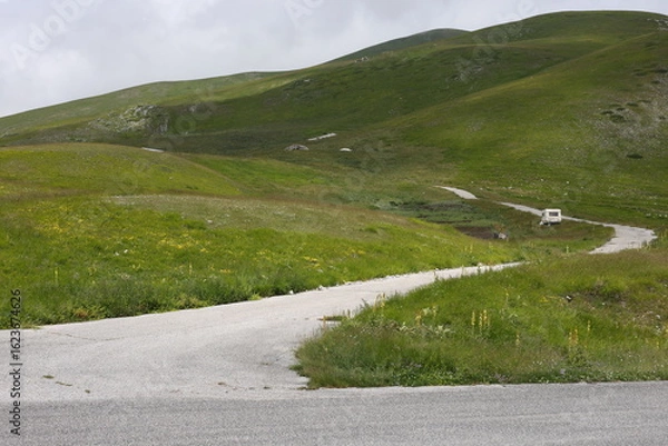 Obraz road in the mountains