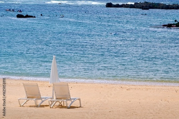 Obraz 白い砂浜とビーチベット