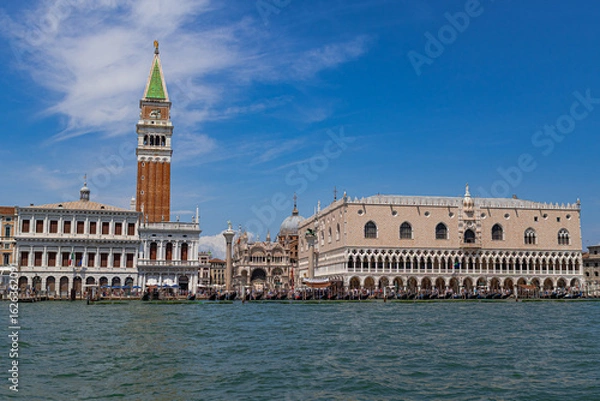 Fototapeta A photo of a large body of water