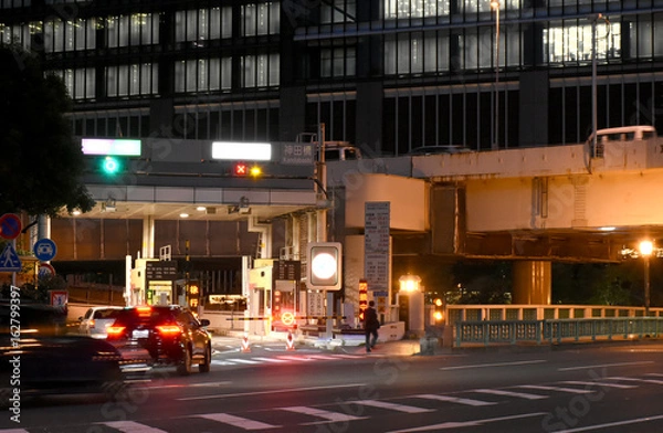 Obraz 日本の東京都市風景・夜景（本郷通り・神田橋）