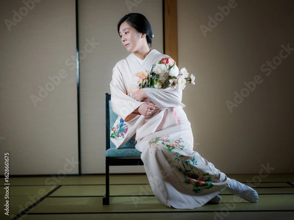 Obraz 花と着物の女性