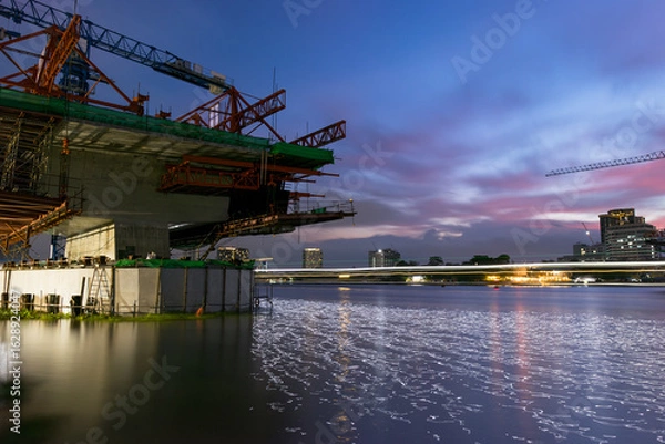 Obraz the project aims to construct a high-capacity bridge over the Chao Phraya River,  advanced engineering method and sustainable design principles, A 6-lane bridge with a total length of 356 meters