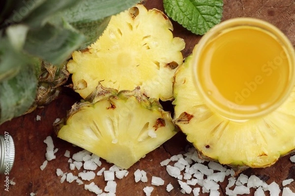 Obraz fresh pineapple with juice