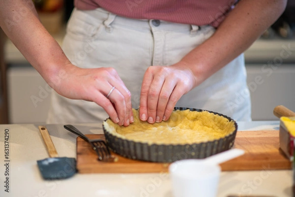Obraz preparing the pastry shell for a frangipane tart