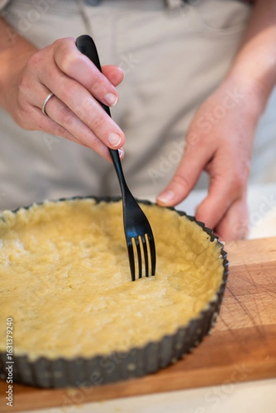 Obraz preparing the pastry shell for a frangipane tart