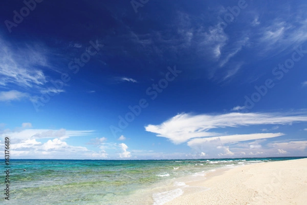 Fototapeta 沖縄の青い海とさわやかな空