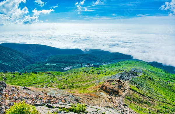 Fototapeta 栃木県那須郡那須町　茶臼岳から見る雲海と那須ロープウェイ