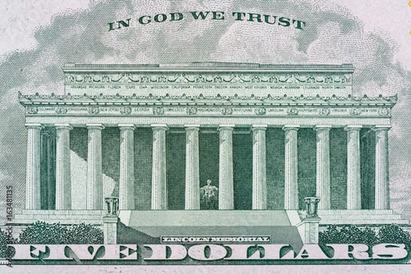 Obraz Przedstawienie pomnika Lincolna przedstawiające banknot 5-dolarowy.