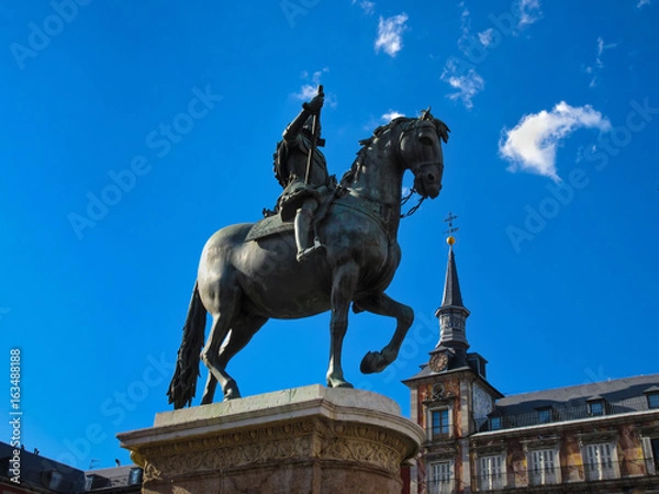 Fototapeta The statue of King Philip III, Madrid
