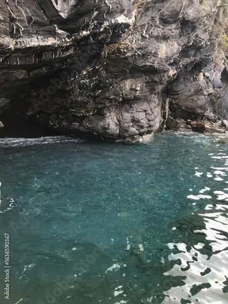 Obraz Sea and mountains under the gentle morning sun.
