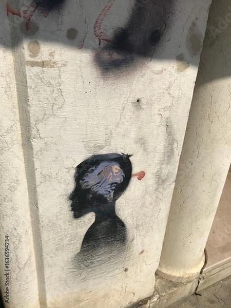 Obraz Reflections of historic buildings in calm canal waters.
