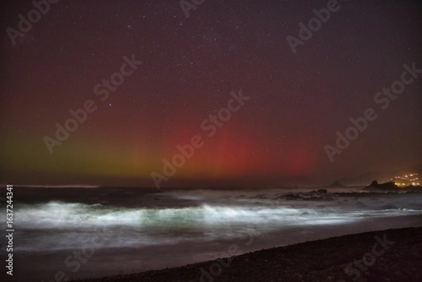 Fototapeta Aurora from Te Raekaihoe, south coast of Wellington, Aotearoa New Zealand