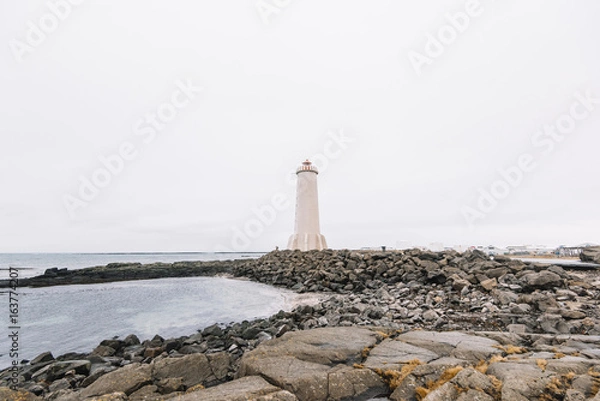 Obraz Stara latarnia morska Akranes w Islandii na skraju klifu