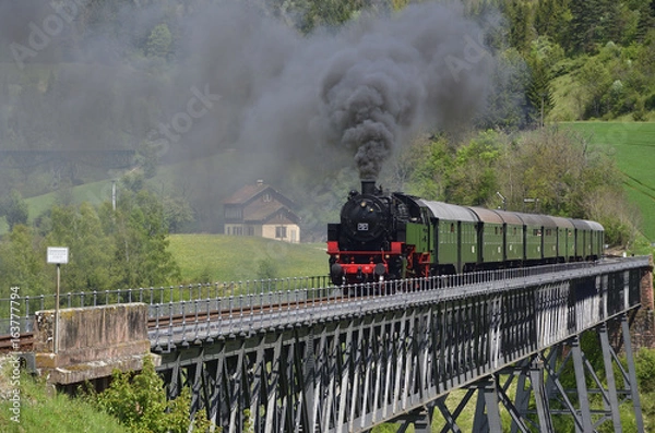 Obraz Sauschwänzlebahn auf Talübergang Epfenhofen, Schwarzwald