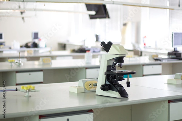 Obraz light microscope in laboratory room