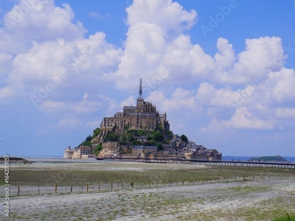 Obraz Mont Saint-Michel under a blue sky