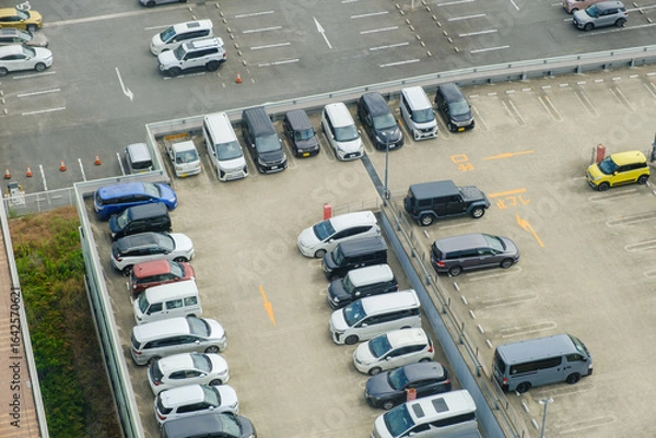 Obraz 上空から見た都市風景　俯瞰　駐車場　パーキング