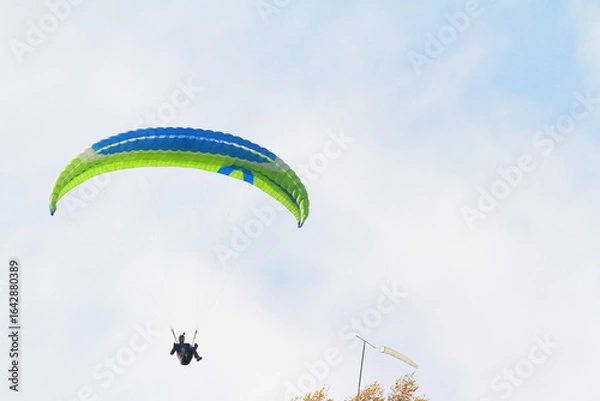 Fototapeta paraglider