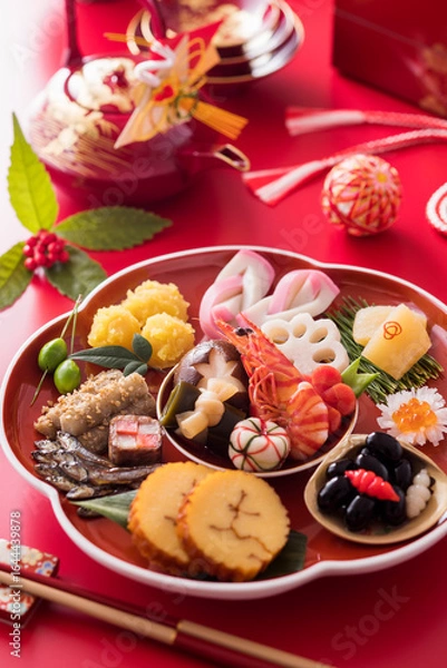 Fototapeta 【おせち料理】新年をお祝いするお正月。食材ひとつひとつに健康や繁栄の願いが込められたおせち料理です。