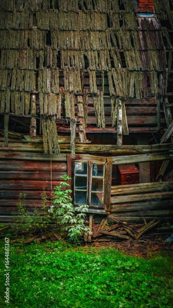 Obraz Stara rozwalajaca sie górska chata