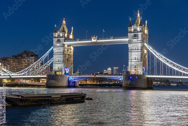 Obraz Tower Bridge at  the dusk