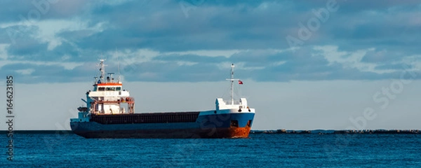 Obraz Blue cargo ship