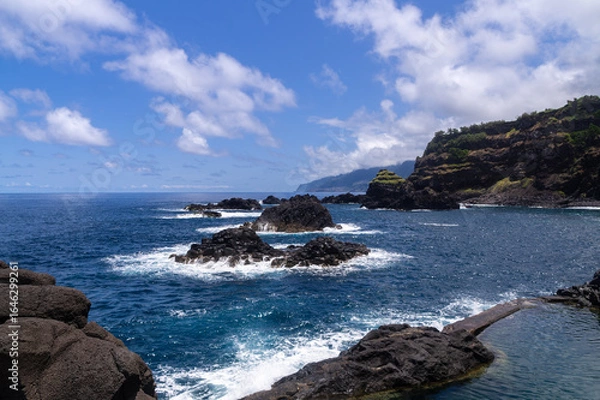 Obraz Lava rock pool coast of Madeira, Portugal, Seixal, Porto Moniz