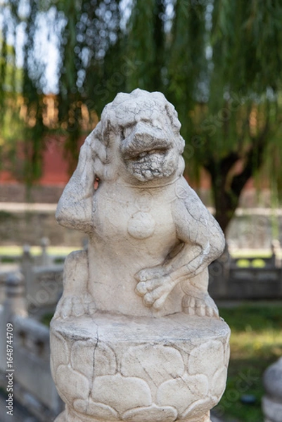 Obraz stone lion of Forbidden city broken rainbow bridge